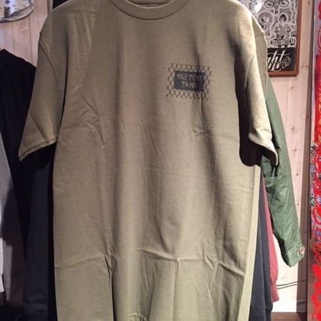 SKETCHY TANK KILL Tシャツ