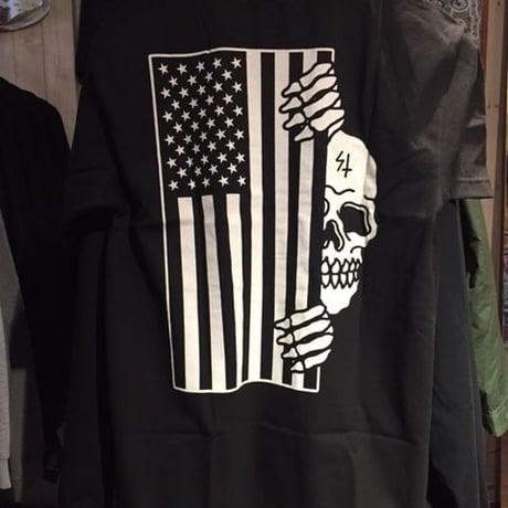 SKETCHY TANK FLAG Tシャツ