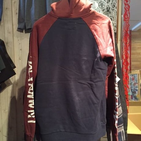 ALTAMONT ZERO SIX プルオーバーパーカー