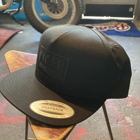 LOSER MACHINE BOX スナップバックCAP