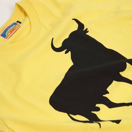 Elephant in the room Tシャツ