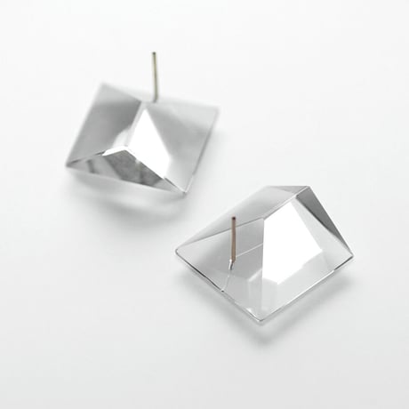window - Y [L] - earrings