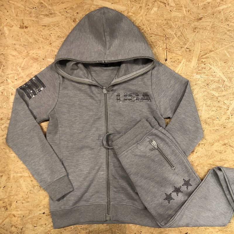 キラキラ】USAストーンセットアップ グレー | Legami