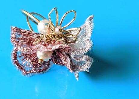 ☆【JACKLOOSE】刺繍花a8.限定gray×pink/イヤカフ