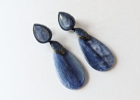 🇩🇪【SCHMUCKBASAR】KYANITE/ピアス