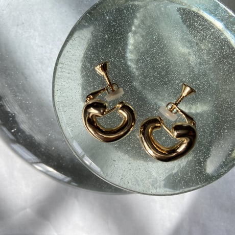 Mimi–earring