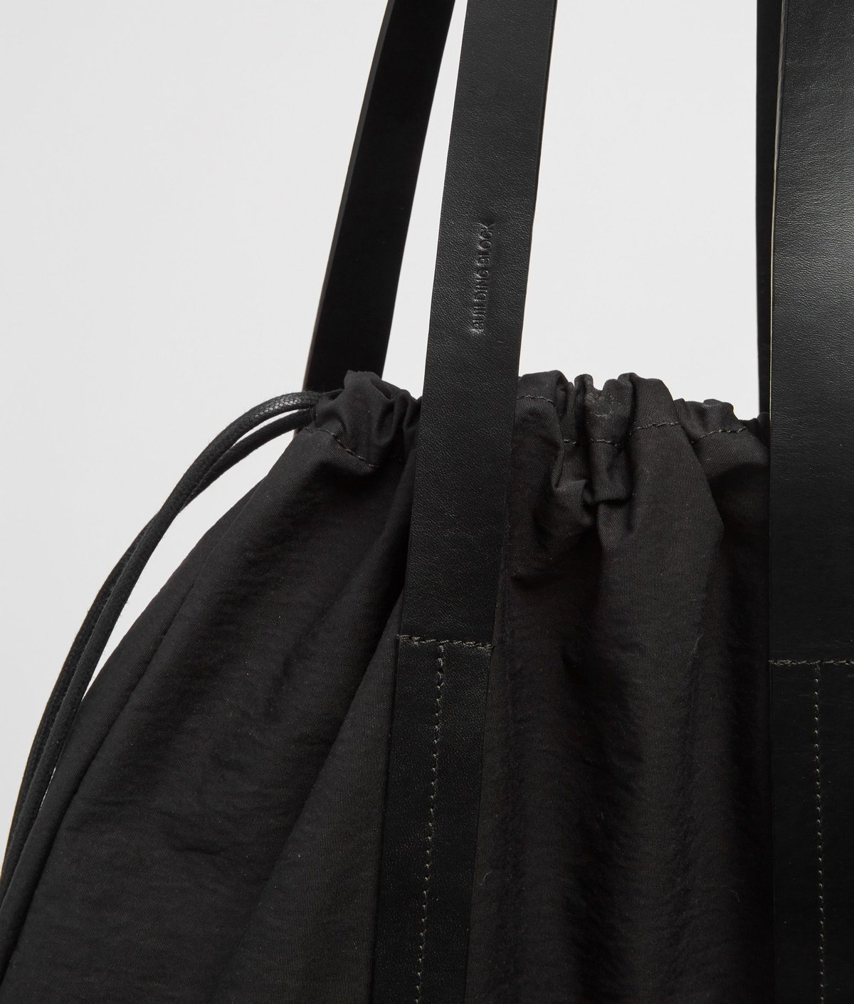 ☆ Building Block / Drawstring Tote in Black Cri
