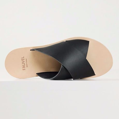 ★ FAUVEL - FLAT CROSS SANDAL (BLACK) ★