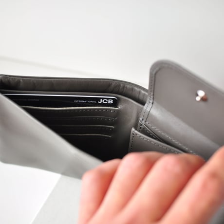 ☆  COSMIC WONDER  /  Light leather bifold wallet (GRAY) ☆