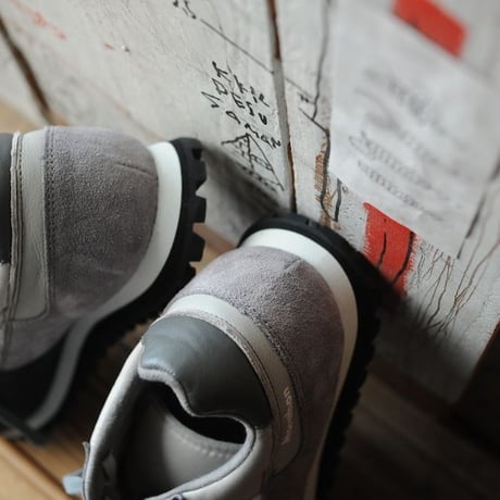 ZDA  / MARATHON 2200-F (GRAY / DK GRAY)