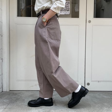 ☆  SS21 / STUDIO NICHOLSON  /  SORTE － PEACHED COTTON TWILL CLASSIC VOLUME PLEAT PANTS (CLAY) ☆