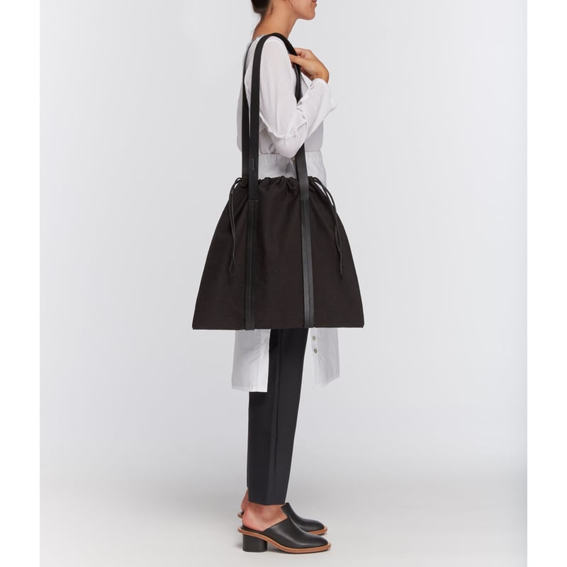 ☆ Building Block / Drawstring Tote in Black Cri