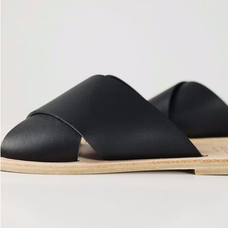 ★ FAUVEL - FLAT CROSS SANDAL (BLACK) ★
