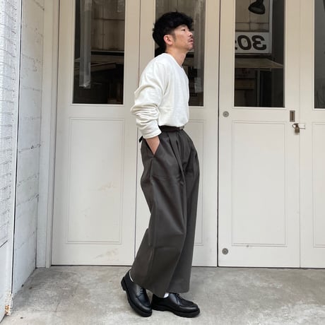 ☆  SS21 / STUDIO NICHOLSON  /  SORTE － PEACHED COTTON TWILL CLASSIC VOLUME PLEAT PANTS (KELP) ☆