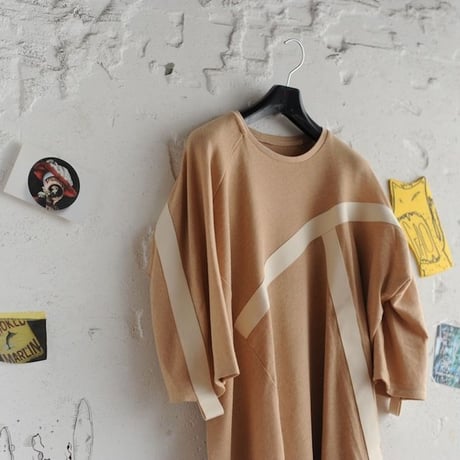 ★ House of the very island's / DECONSTRUCTED T-SHIRT WITH DOLMAN SLEEVES ★