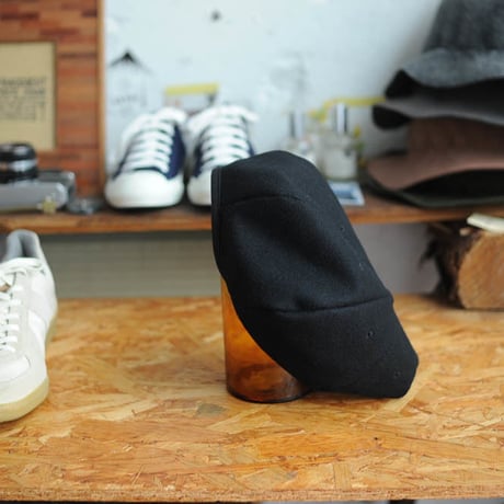 ★ THE FAT HATTER (Mighty Shine) / Beret (Black) ★