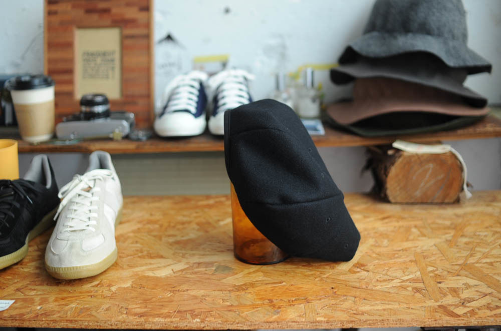 ★ THE FAT HATTER (Mighty Shine) / Beret (Black) ★