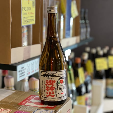 東京焼酎酒屋として小笠原・伊豆諸島などの焼酎やグルメ、お土産品にも