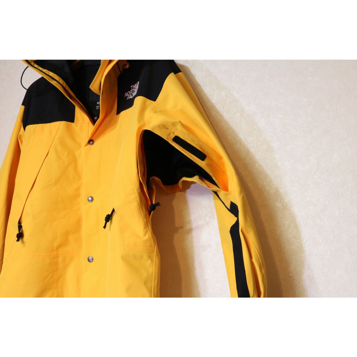 THE NORTH FACE 1990 MOUNTAIN JACKET GTX YELLOW THE NORTH FACE 1990 MOUNTAIN JACKET GTX YELLOW