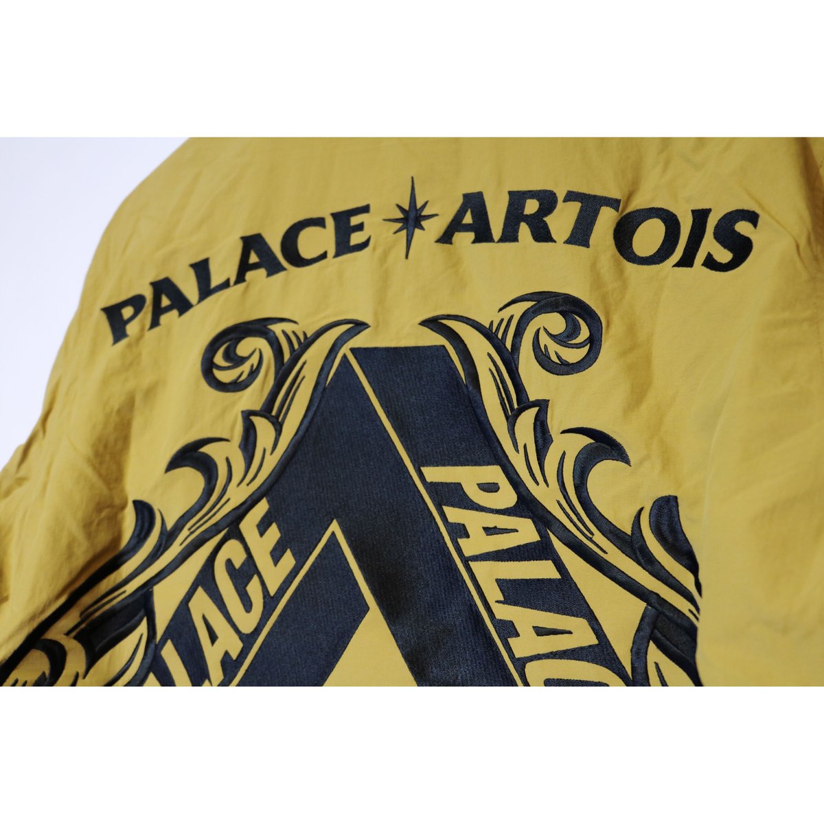 PALACE x STELLA ARTOIS COACH JACKET Yellow Siz