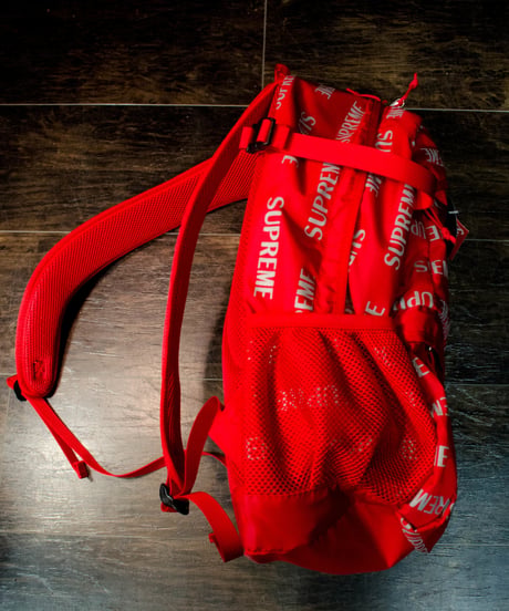 Supreme バックパック（レッド）