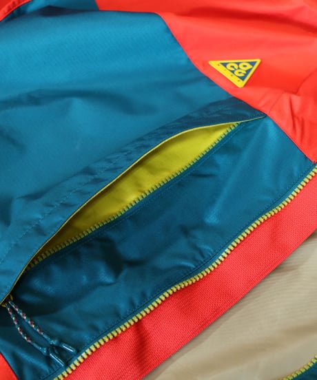 NIKE ACG Nylon Anorak Jacket Red M