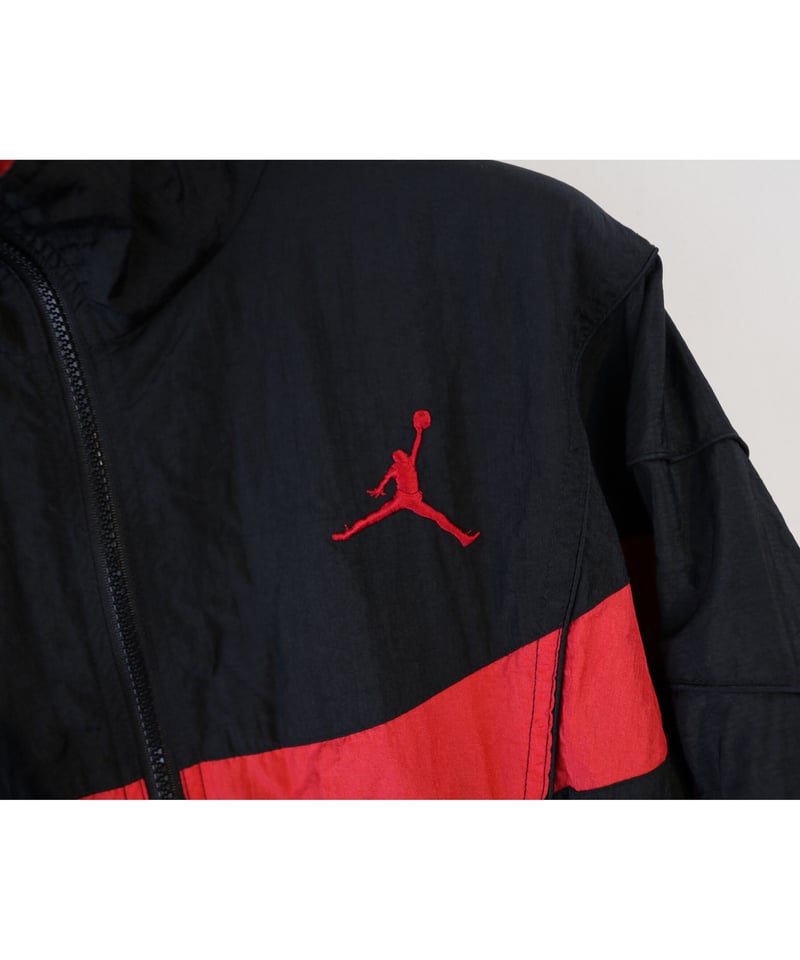 Nike Air Jordan 1 ナイロンジャケット ヴィンテージ L サイズ 古着】NIKE AIR JORDAN NYLON JACKET Black/Red Size