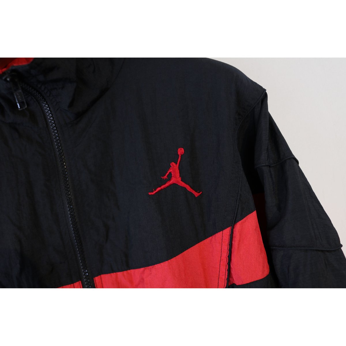 古着】NIKE AIR JORDAN NYLON JACKET Black/Red Size