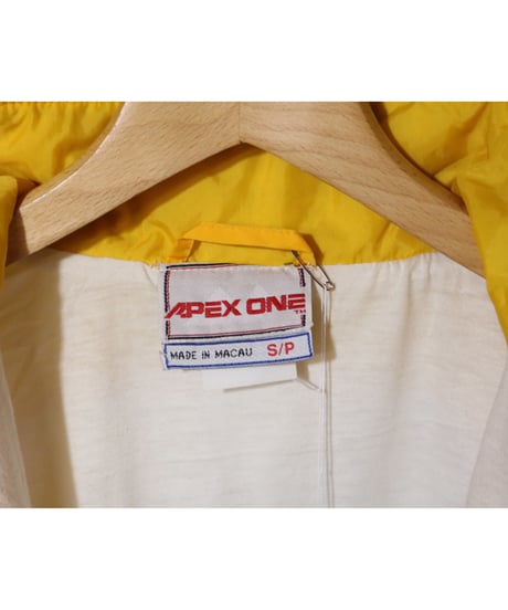 【古着】APEX ONE IOWA HAWKEYES NYLON JACKET Yellow/Black/White Size S