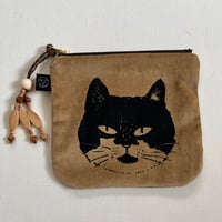 ベロアポーチ　ねこ  ベージュ