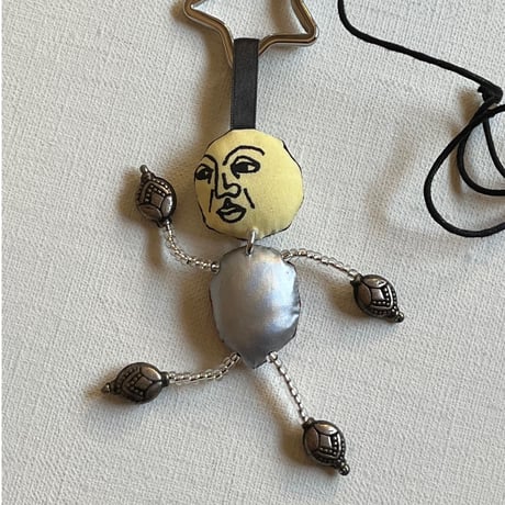 アンドロイド　ペンダント　キーホルダー   イエロー