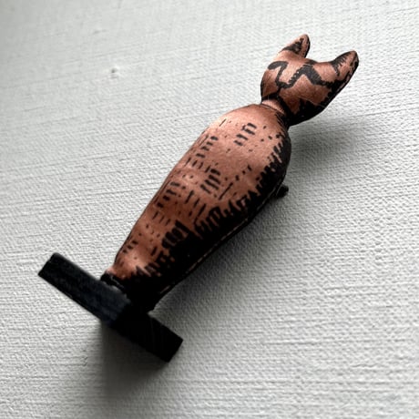 猫のミイラ　ブローチ　ブロンズ