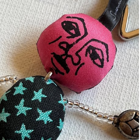 アンドロイド　ペンダント　キーホルダー  ピンク