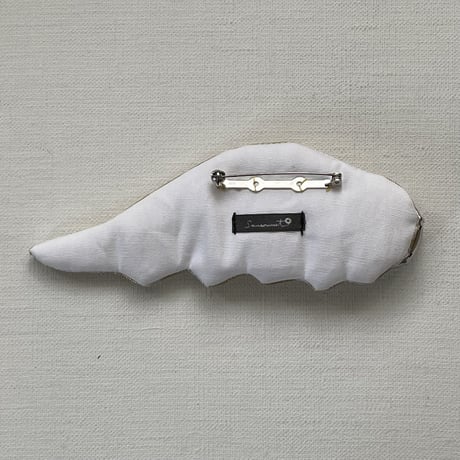 箔ブローチ ツバサホワイト