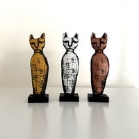 猫のミイラ　ブローチ　ゴールド
