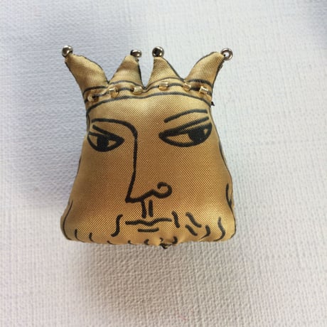 王と王妃ブローチ