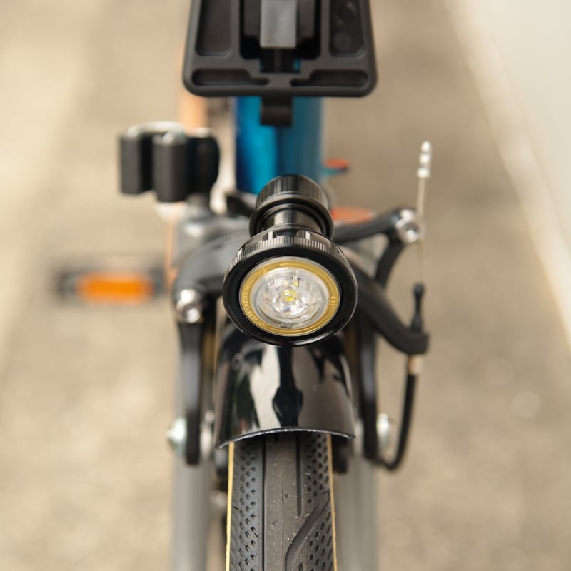 ヴィンテージ　ボトルライト 蔦屋書店、ワインやウイスキーなどの空きボトルを味わいのある照明に