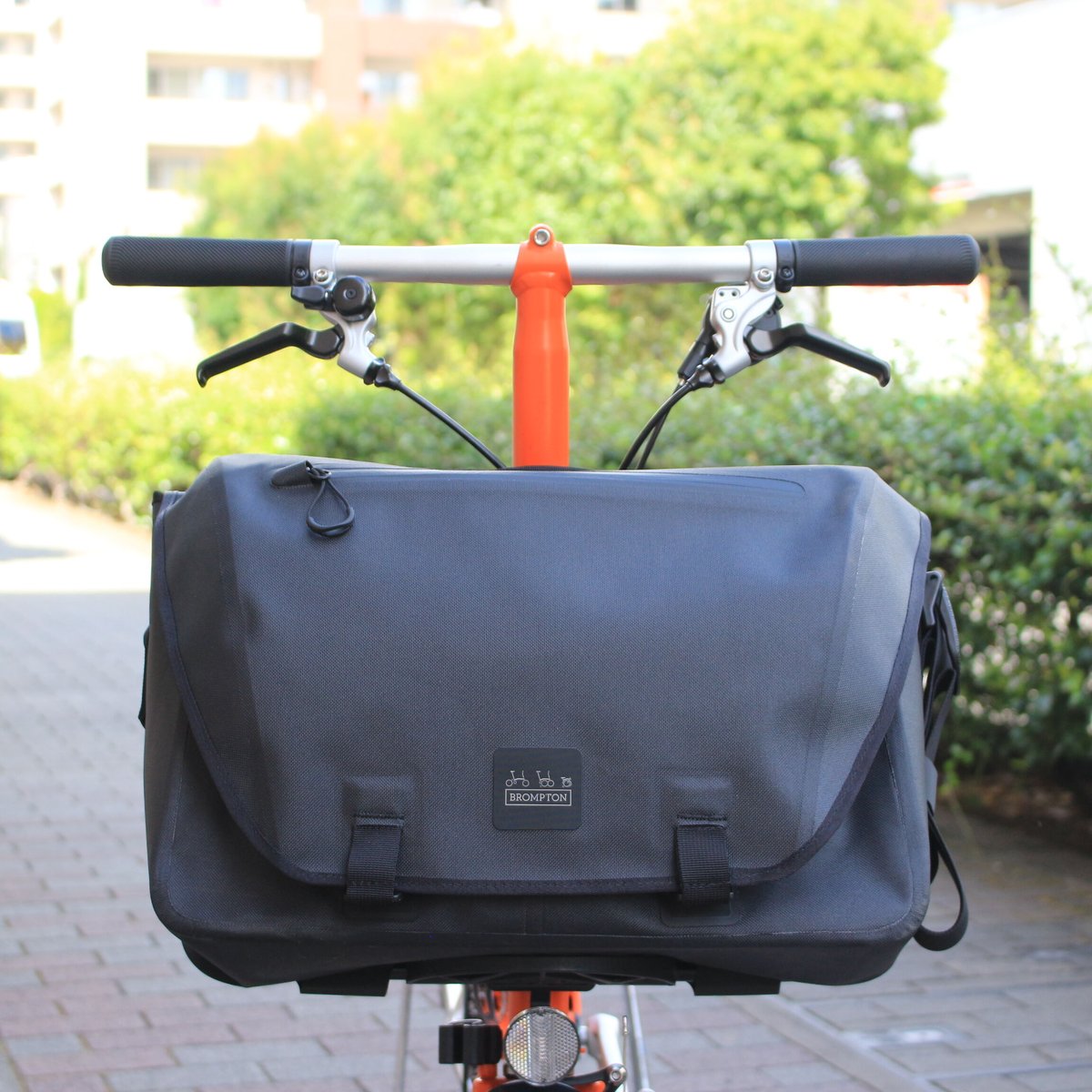 BROMPTON Messenger Waterproof Bag 20L [Black] |...