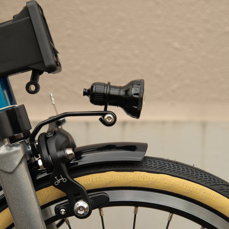 ヴィンテージ　ボトルライト 蔦屋書店、ワインやウイスキーなどの空きボトルを味わいのある照明に