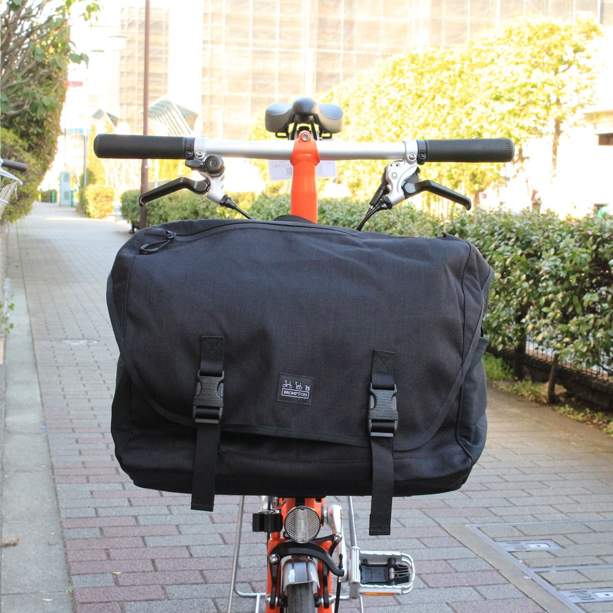 BROMPTON Messenger Bag 23L［Black］ | WADACYCLE o...