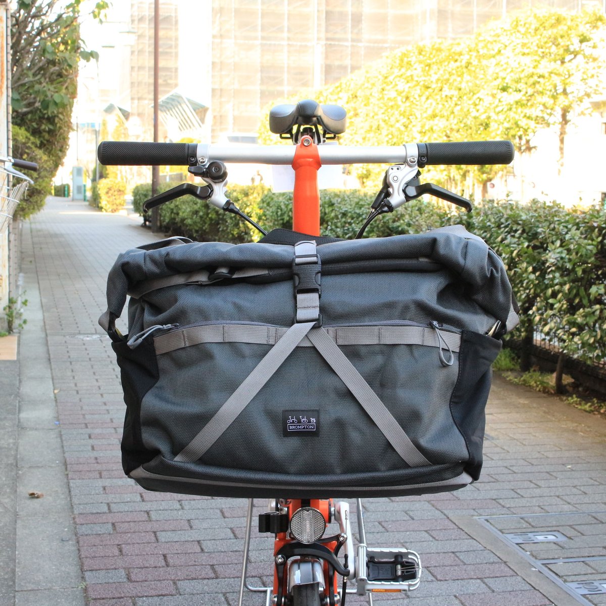 BROMPTON Roll Top Bag 28L [Dark Grey]