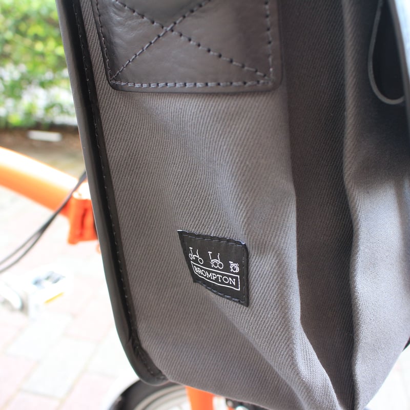 BROMPTON Game Bag M Smoke Grey 12L | WADACYCLE 