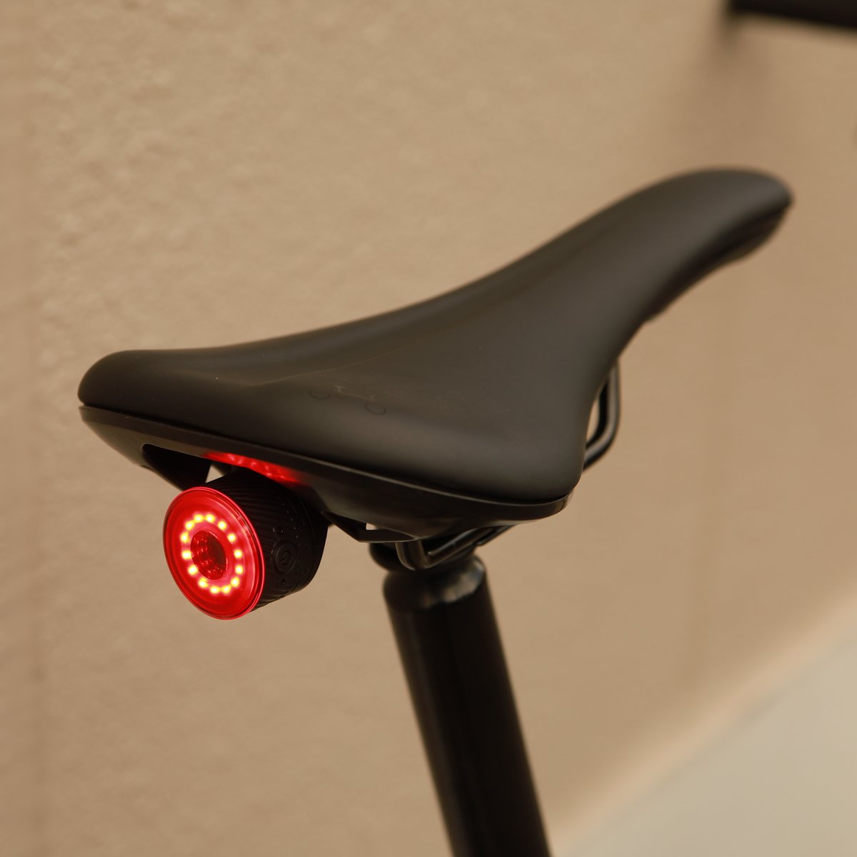 BROMPTON テールライト レッド、サドル
