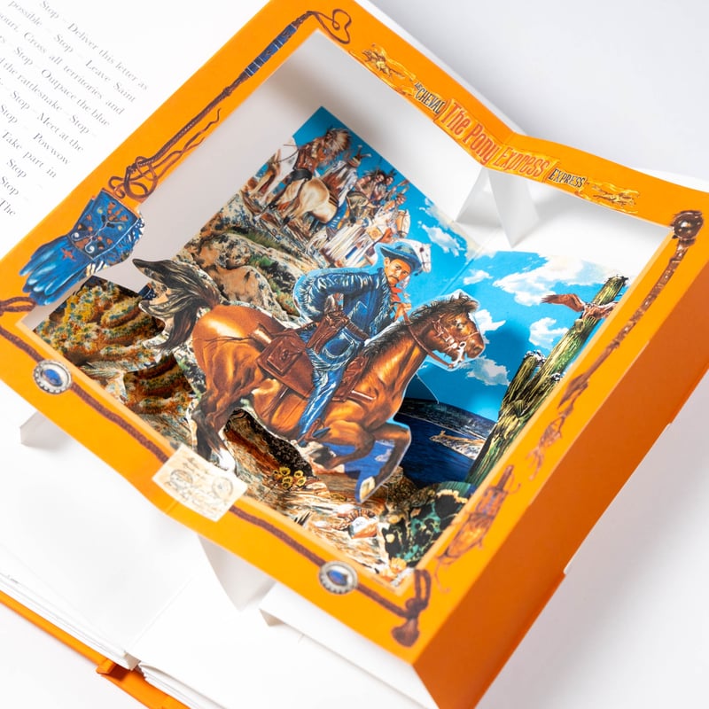 HERMÈS エルメスの ポップアップ アートブックです。 HERMÈS エルメスの ポップアップ アートブックです。 Hermes Pop