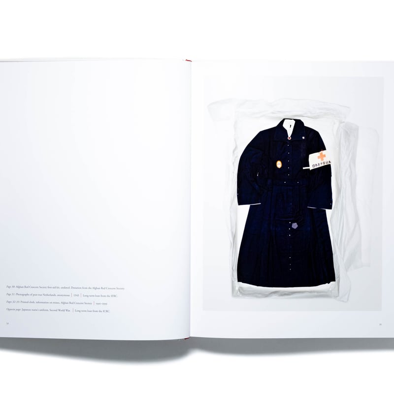 Henry Leutwyler: Humanity | Art Book Iskusstvo