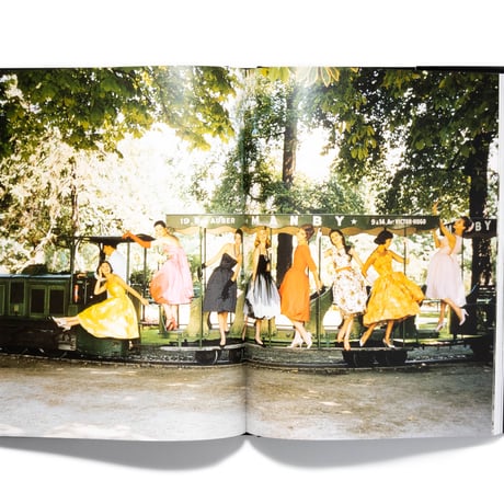 Dior Glamour: 1952-1962