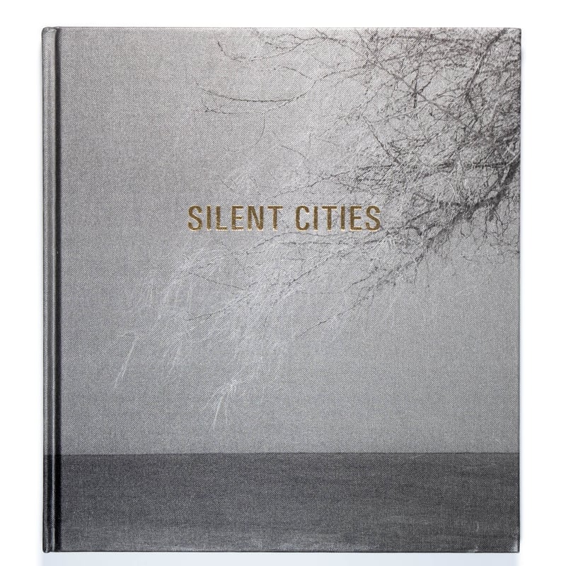 Mat Hennek: Silent Cities | Art Book Iskusstvo