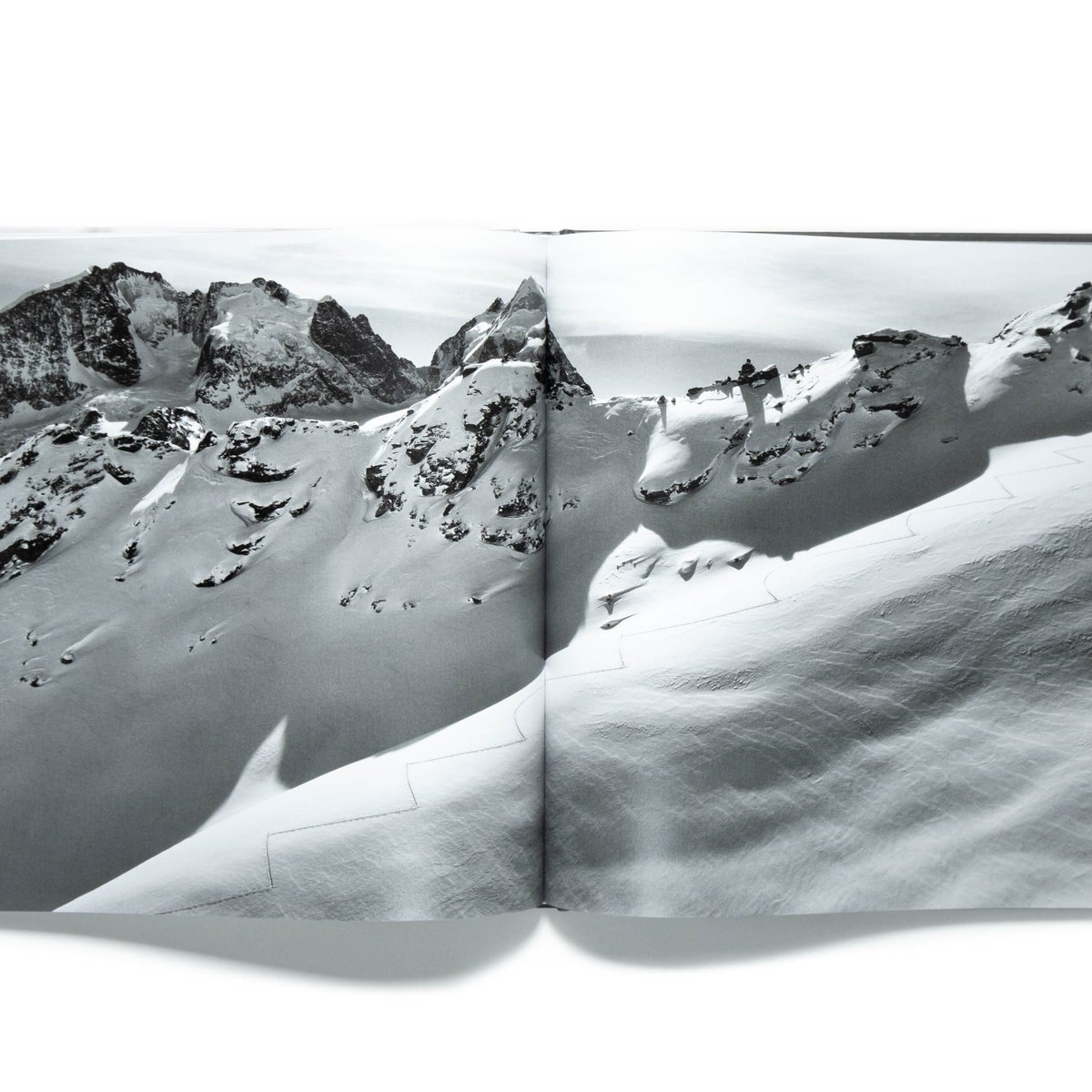 Peter Mathis: Snow | Art Book Iskusstvo