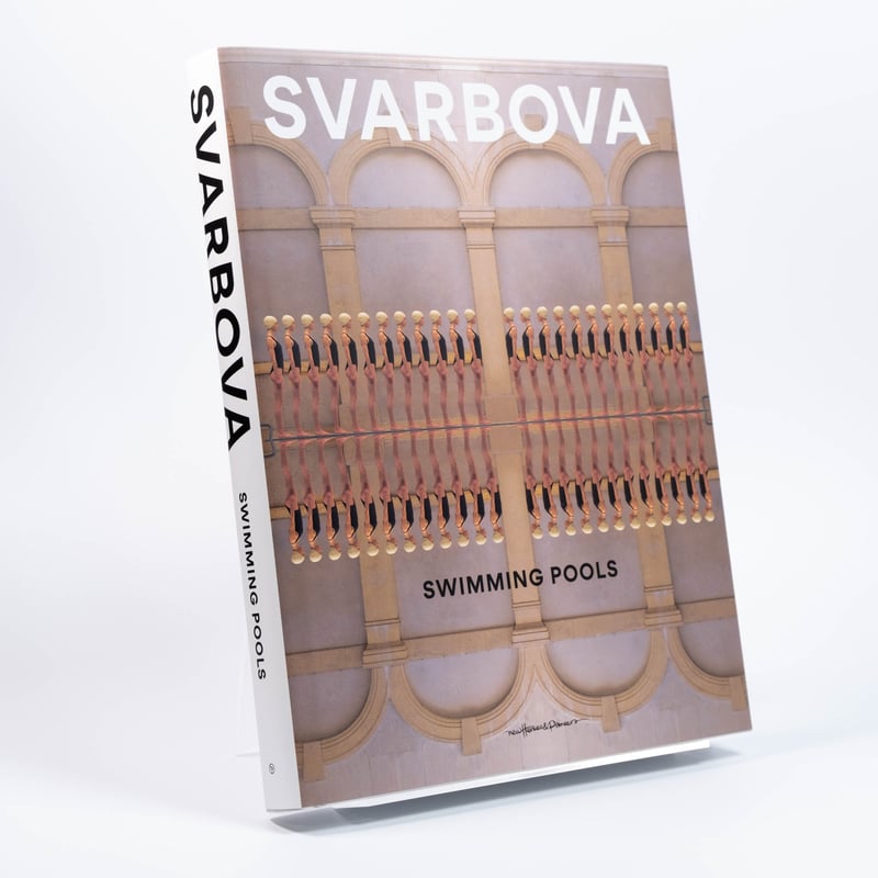 Swimming Pool Maria Savarbova 洋書 Swimming Pool Maria Savarbova 洋書 ギフト】 SWIMMING POOL