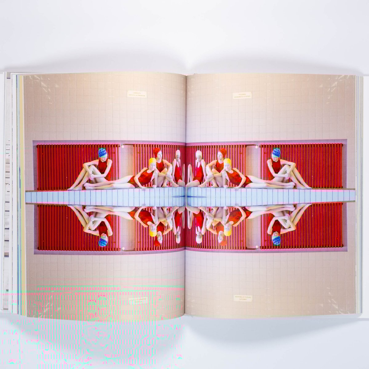 ★Maria Svarbova 東欧 アートブック モダン インテリア本 写真集 日本語版》FUTURO RETRO マーリア・シュヴァルボヴァー写真集